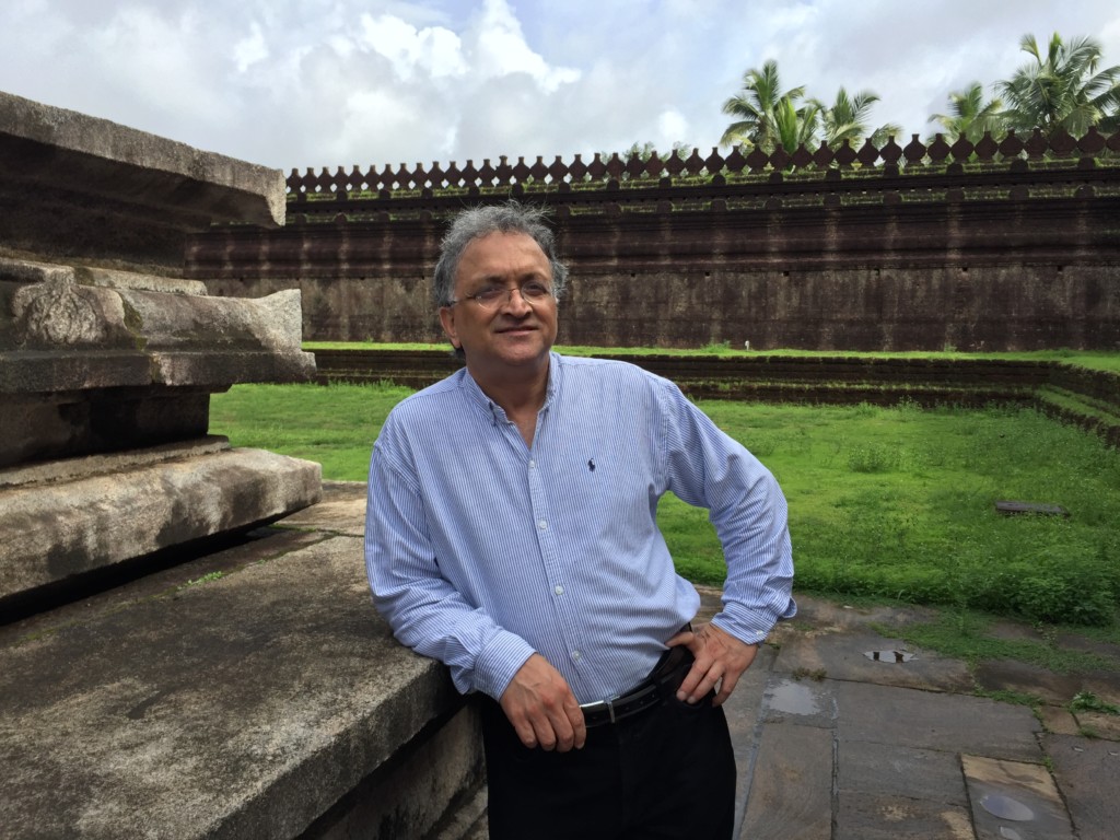 Dr. Ramachandra Guha